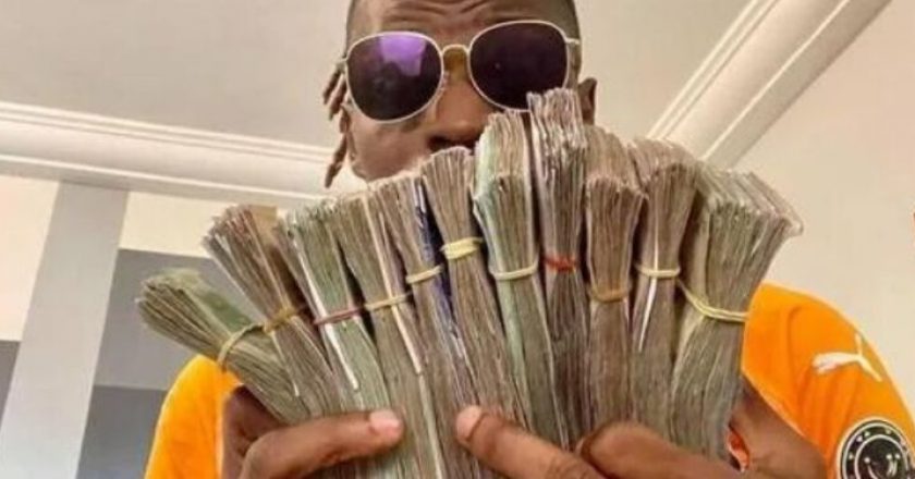 Côte d’Ivoire : Bravador révèle la somme astronomique qu’il gagne par mois grâce à ses directs Facebook