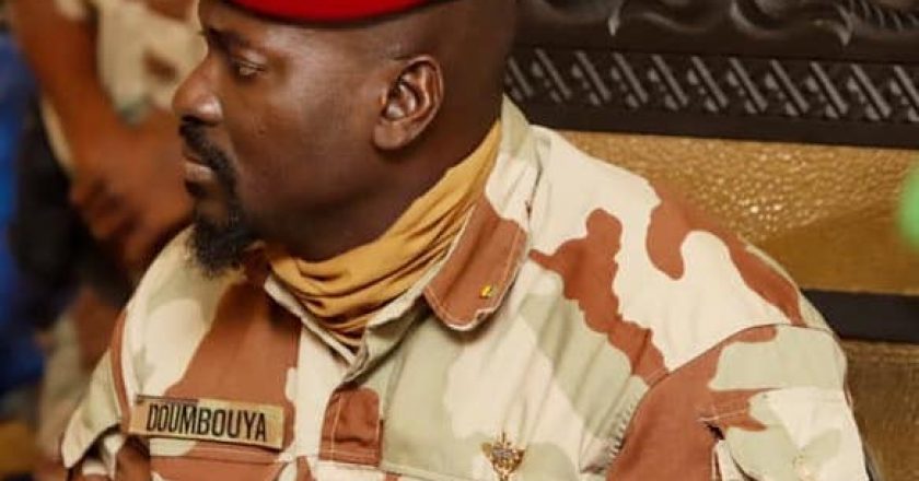 Guinée : Doumbouya licencie plusieurs hauts cadres pour détournements publics