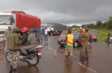 tensions en Sierra Leone, la Guinée ferme ses frontières