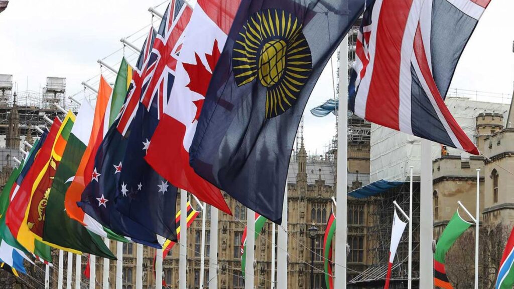 Commonwealth : le drapeau togolais flotte depuis Londres