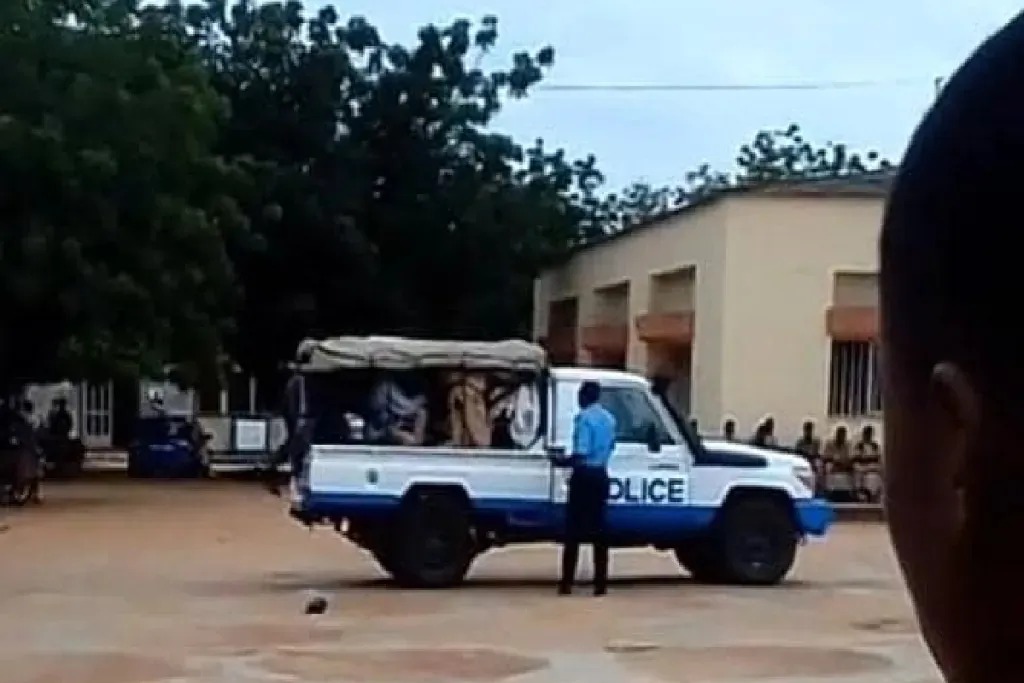 Lomé : des voleurs déguisés en élèves arrêtés au lycée technique d'Adidogomé