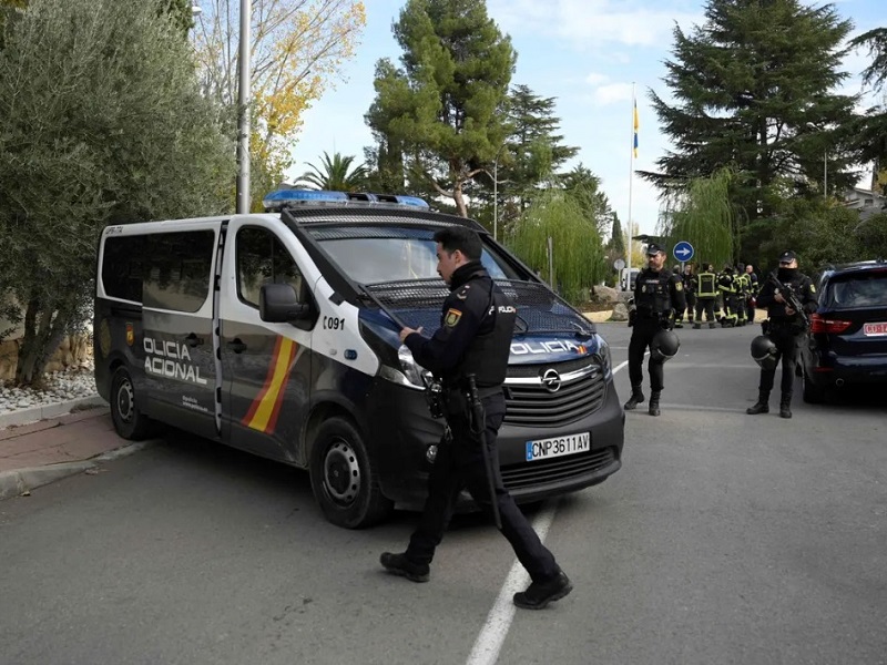 Urgent : une lettre piégée explose à l'ambassade d'Ukraine en Espagne