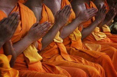 Les moines bouddhiste en cure de désintoxication de drogue