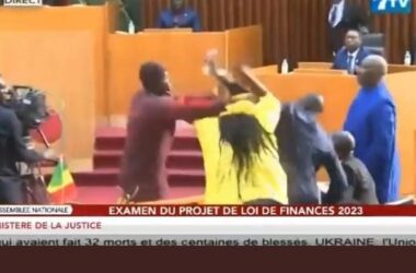 un député gifle sa collègue en pleine séance parlementaire (vidéo)