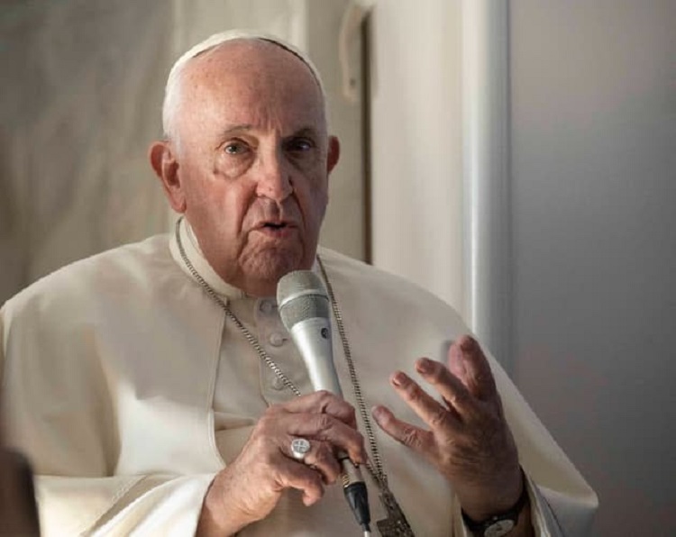 Pape François : "Être homosexuel n'est pas un crime, mais…"